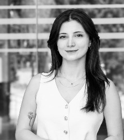 Asist Prof.Dr. ECENUR KIZILÖRENLİ KURU